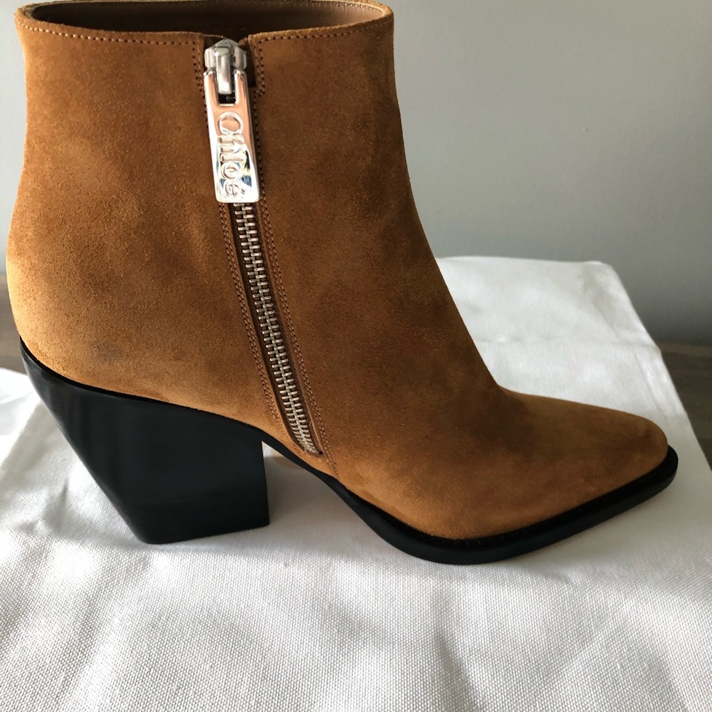 Shoes - Picture 4 of 7